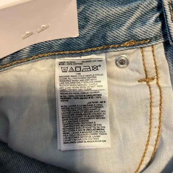 Old navy High-Waisted Button-Fly Slouchy Taper Cut-Off Non-Stretch Ankle Jeans 2 - Picture 5 of 6